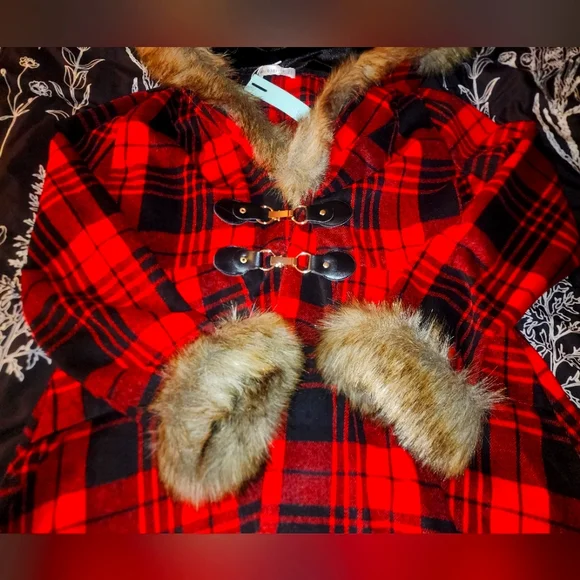 NWT!! Red Plaid Hooded Women's Coat Faux Fur Trim size XXXL (US Size large) - Picture 2 of 5